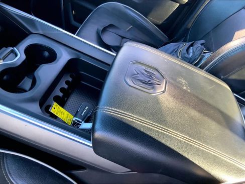 Used 2022 RAM 2500 Laramie w/ Night Edition image 32