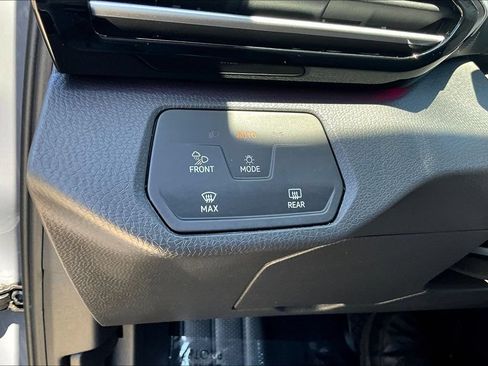 Used 2023 Volkswagen ID.4 Pro S RWD image 16