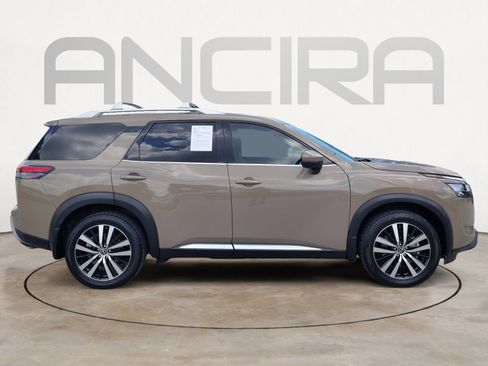 Used 2023 Nissan Pathfinder Platinum w/ Black Appearance Package FWD image 13