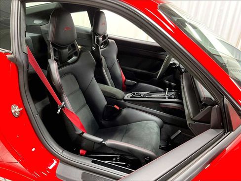 Used 2025 Porsche 911 Carrera GTS RWD image 27