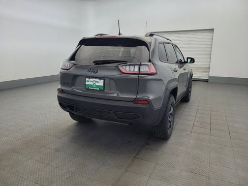 Used 2019 Jeep Cherokee Latitude AWD/4WD image 7