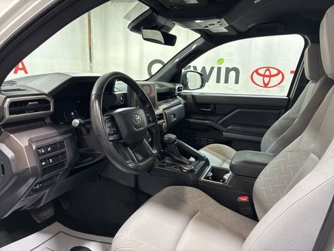 Used 2024 Toyota Tacoma SR5 AWD/4WD image 24