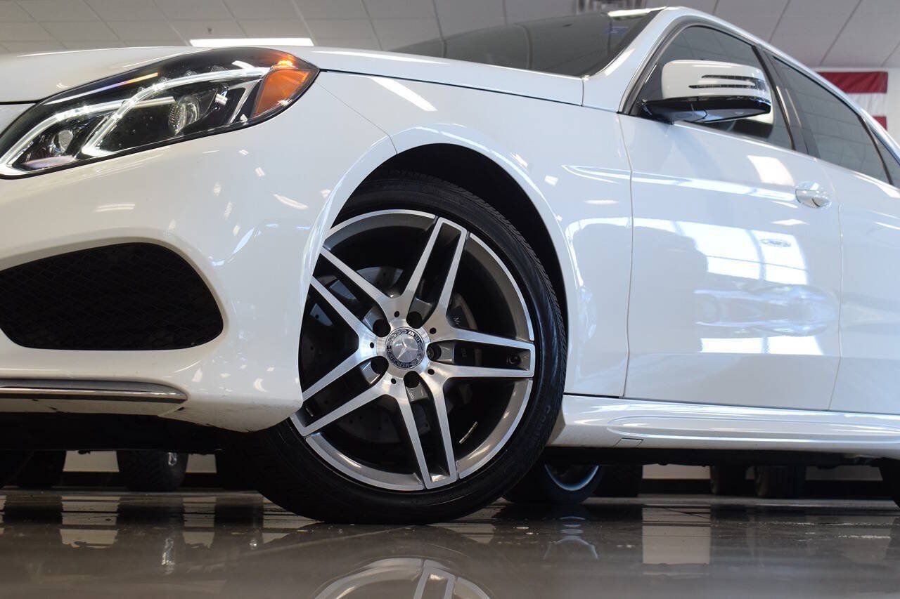 Used 2016 Mercedes-Benz E 400 Sedan image 10