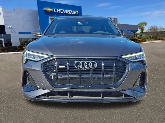 Used 2023 Audi e-tron Premium Plus w/ Premium Plus Package AWD/4WD image 23