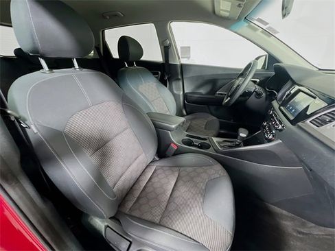 Used 2018 Kia Niro LX image 25