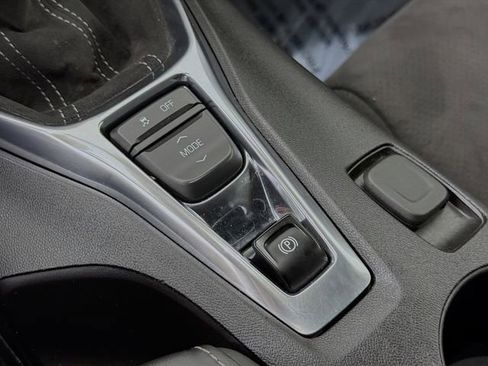 Used 2018 Chevrolet Camaro SS RWD image 31