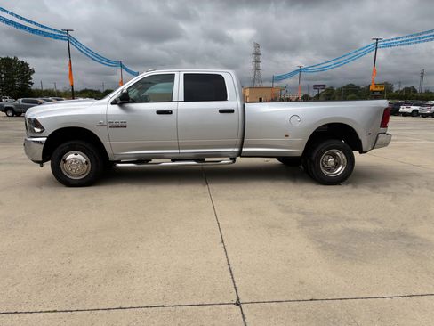 Used 2018 RAM 3500 Tradesman w/ Chrome Appearance Group image 2