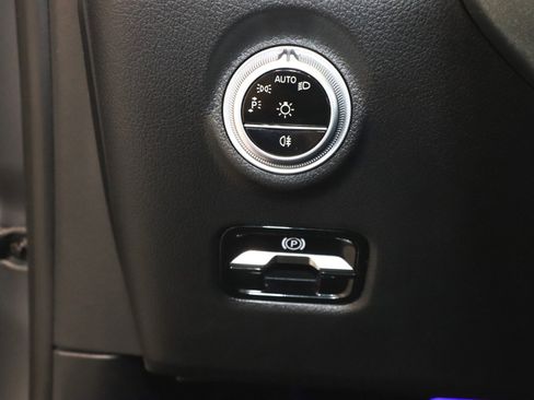 Used 2023 Mercedes-Benz C 300 4MATIC Sedan image 30