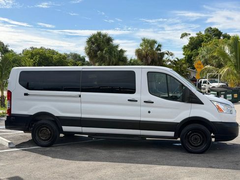 Used 2019 Ford Transit 350 XLT RWD image 4