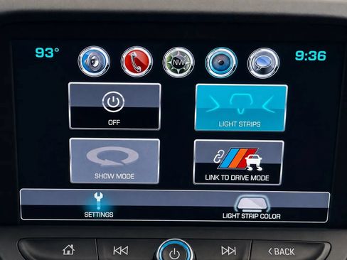 Used 2018 Chevrolet Camaro ZL1 RWD image 31