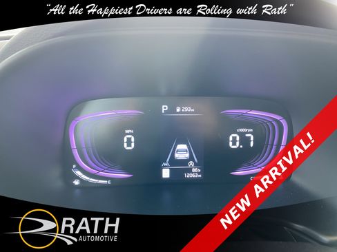 Used 2025 Kia Soul LX FWD image 13