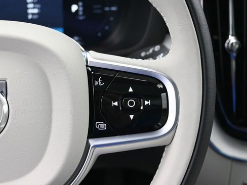 New 2026 Volvo XC60 T8 Ultra w/ Climate Package AWD/4WD image 10