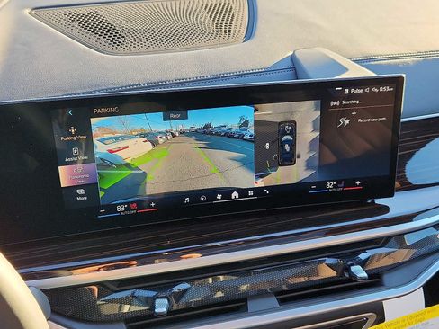 Used 2026 BMW X7 xDrive40i image 17