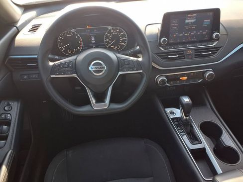 Used 2020 Nissan Altima 2.5 S FWD image 14