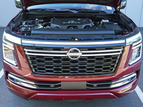 Used 2025 Nissan Armada SL AWD/4WD image 8