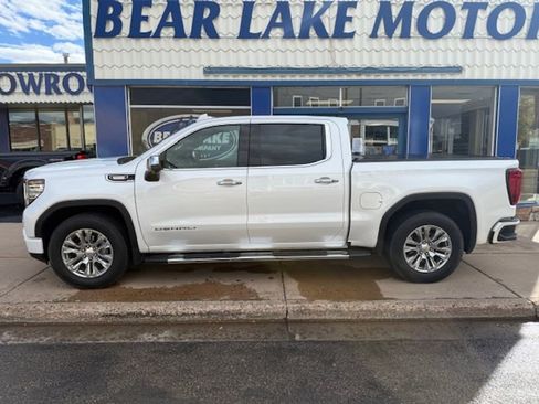 Used 2022 GMC Sierra 1500 Denali w/ Technology Package image 2