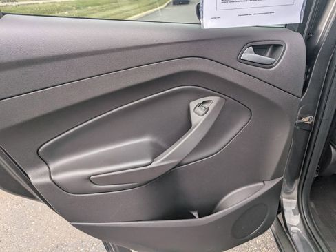 Used 2018 Ford Escape SEL image 10