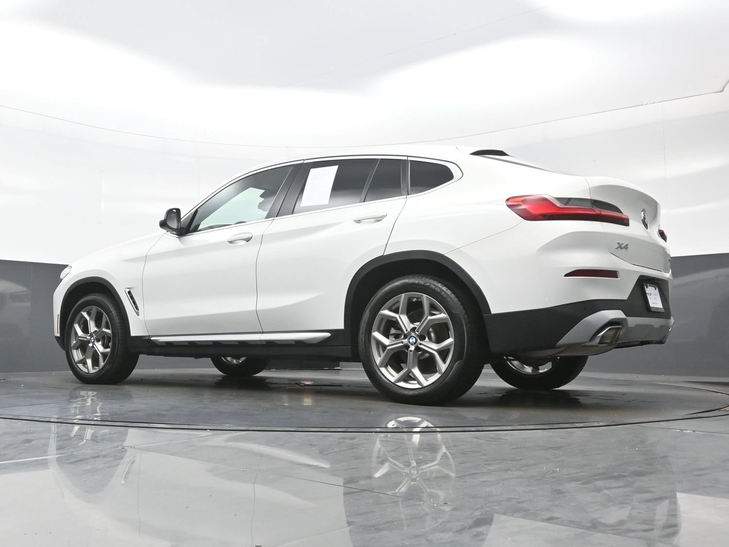 Used 2025 BMW X4 xDrive30i AWD/4WD image 30