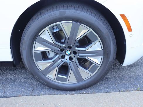 New 2026 BMW iX xDrive60 AWD/4WD image 39