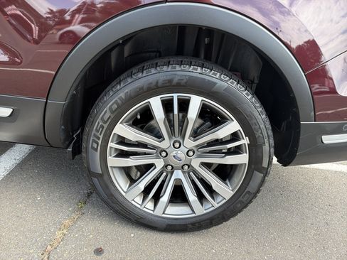 Used 2018 Ford Explorer Platinum AWD/4WD image 11