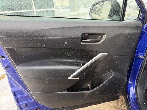 Used 2025 Toyota Corolla Cross LE image 18