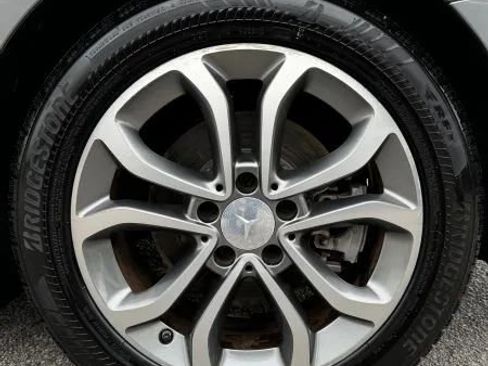 Used 2016 Mercedes-Benz C 300 Sedan image 14