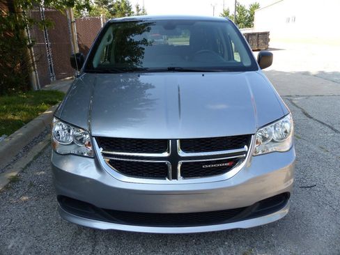 Used 2019 Dodge Grand Caravan SE FWD image 13