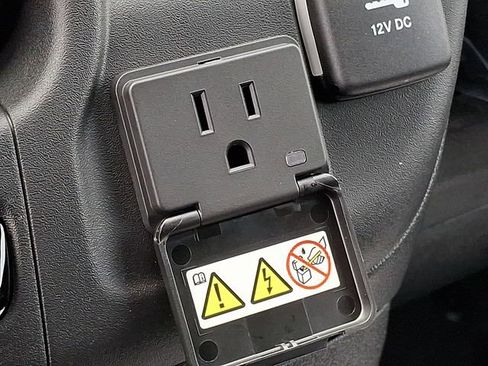 Used 2024 RAM ProMaster 2500 w/ Safety Group FWD image 22