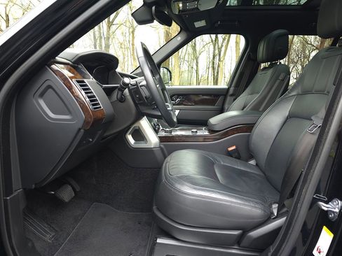 Used 2020 Land Rover Range Rover image 11