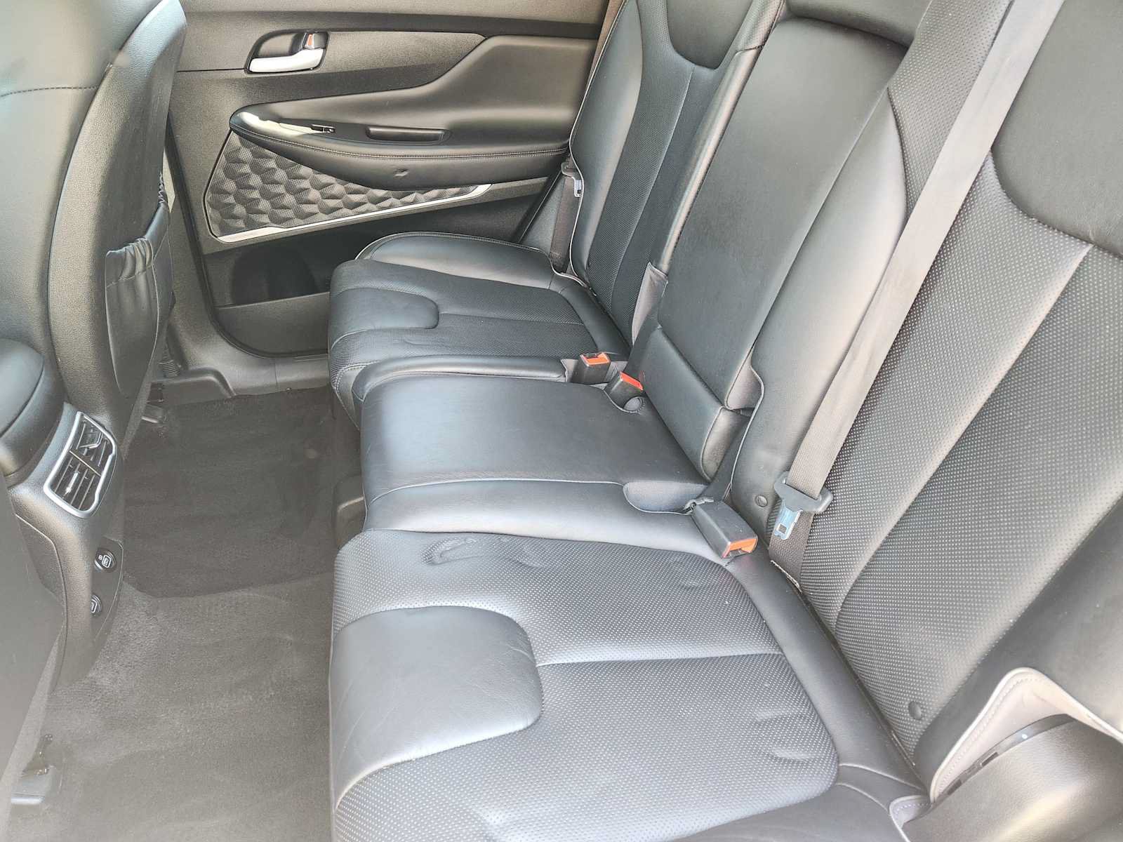 Used 2022 Hyundai Santa Fe SEL w/ Convenience + Premium Package FWD image 29