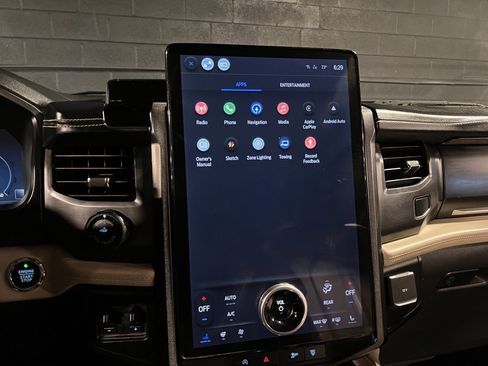 Used 2023 Ford Expedition Platinum image 39