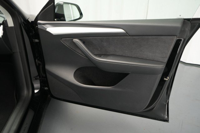 Used 2023 Tesla Model Y Performance AWD/4WD image 48