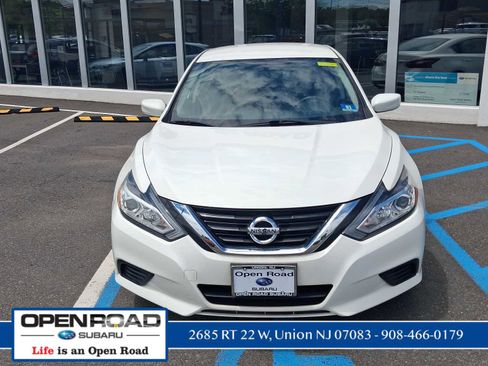 Used 2018 Nissan Altima 2.5 S w/ S Convenience Package FWD image 2