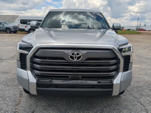 Used 2024 Toyota Tundra Limited w/ Power Package AWD/4WD image 7