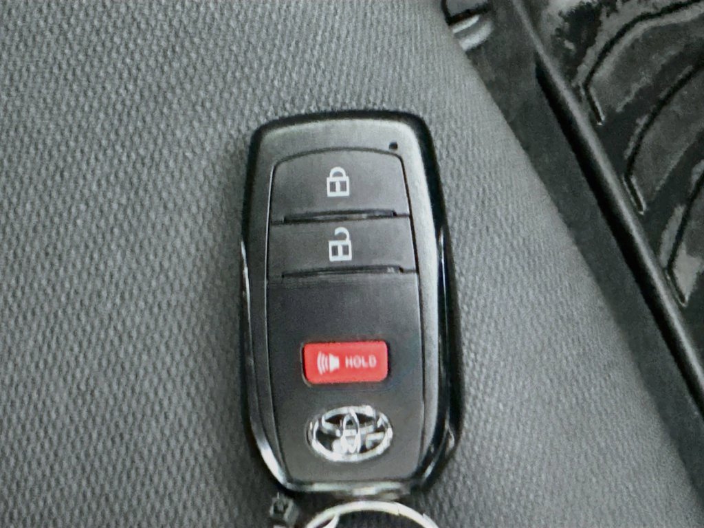 Used 2025 Toyota Corolla Cross AWD Hybrid image 35