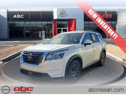 Used 2022 Nissan Pathfinder SV