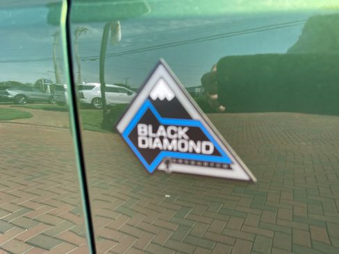 Used 2023 Ford Bronco Black Diamond w/ Sasquatch Package AWD/4WD image 6