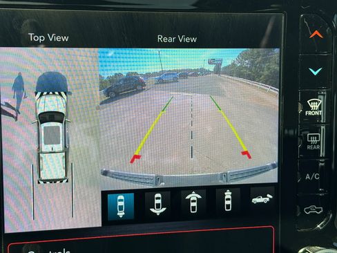 Used 2021 RAM 1500 Laramie image 26