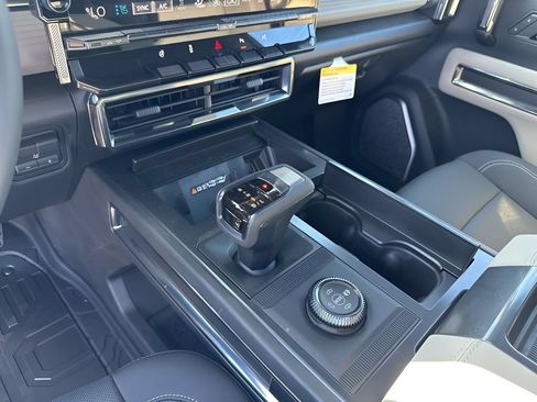 New 2026 GMC Hummer EV 4x4 Crew Cab image 40