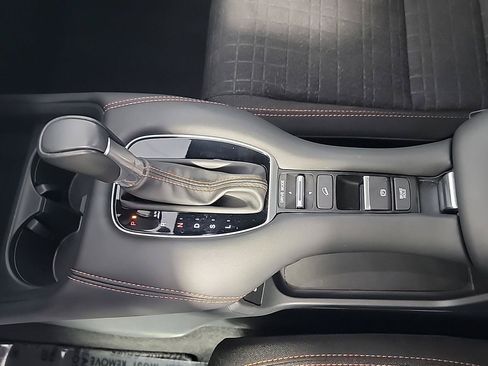 Certified 2026 Honda HR-V Sport image 31