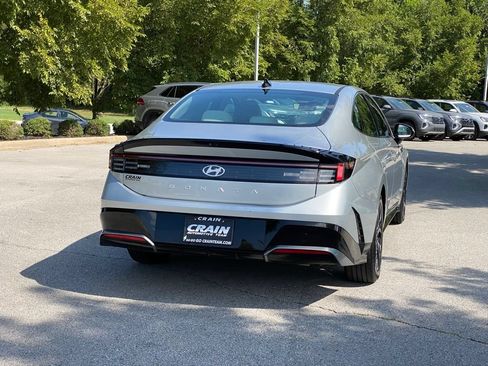 Used 2025 Hyundai Sonata SEL FWD image 8