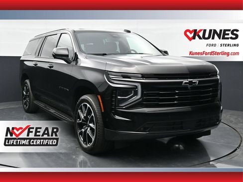 Used 2025 Chevrolet Suburban RST w/ Comfort Package AWD/4WD image 1