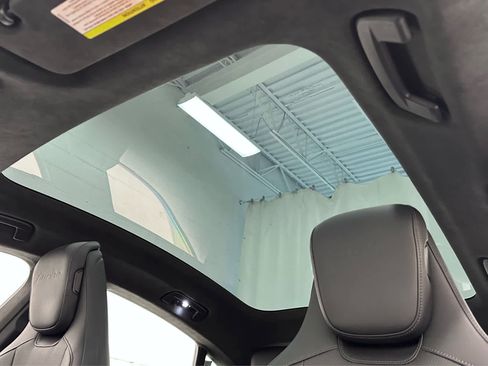 Used 2021 Porsche Taycan Turbo image 37