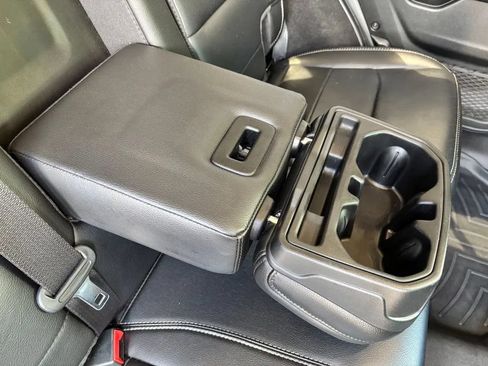 Used 2021 Jeep Wrangler Unlimited Sahara w/ Uconnect 4C Nav & Sound Group AWD/4WD image 27