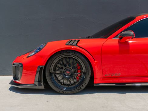 Used 2018 Porsche 911 GT2 RS RWD image 15