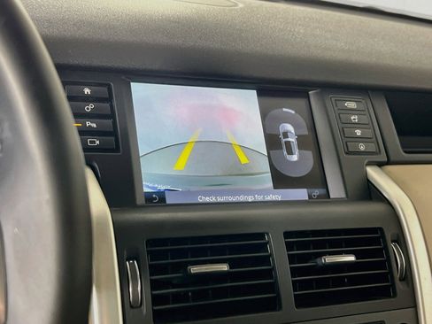 Used 2019 Land Rover Discovery Sport HSE AWD/4WD image 13