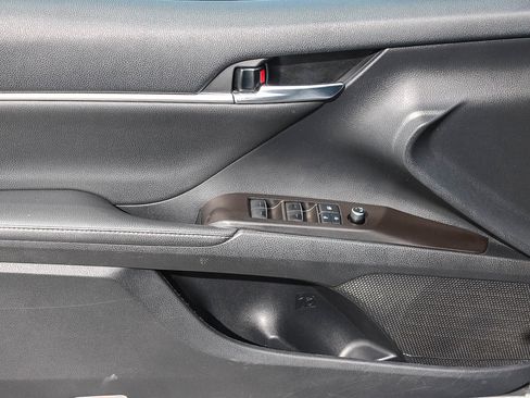 Used 2022 Toyota Camry XSE image 21