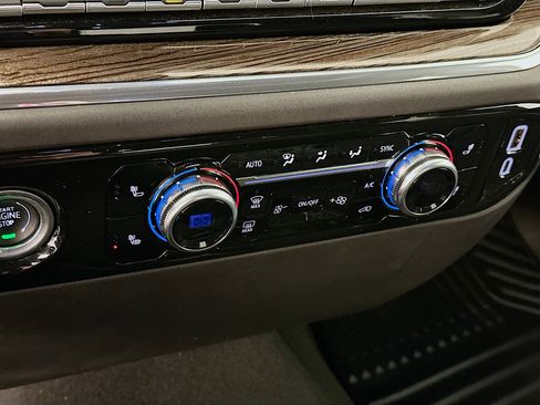 Used 2024 GMC Sierra 1500 Elevation image 24