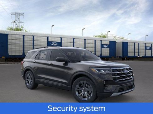 New 2026 Ford Explorer Active w/ Active Comfort Package image 8