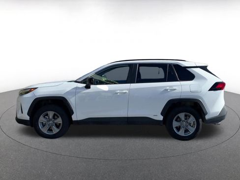 Used 2025 Toyota RAV4 LE image 9